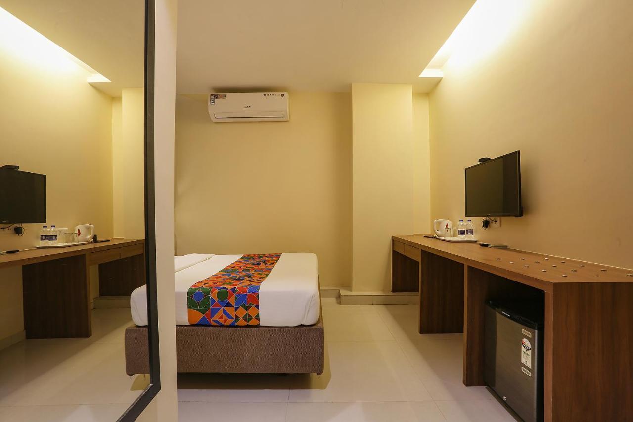 Fabhotel Royal International Mumbai Bagian luar foto