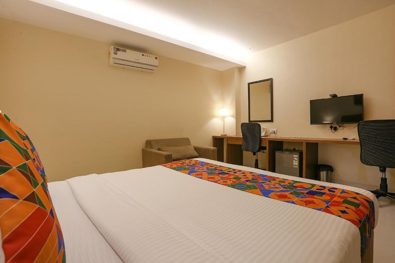 Fabhotel Royal International Mumbai Bagian luar foto