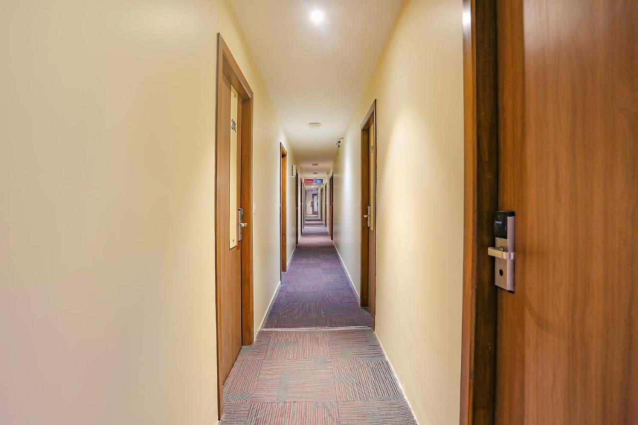 Fabhotel Royal International Mumbai Bagian luar foto