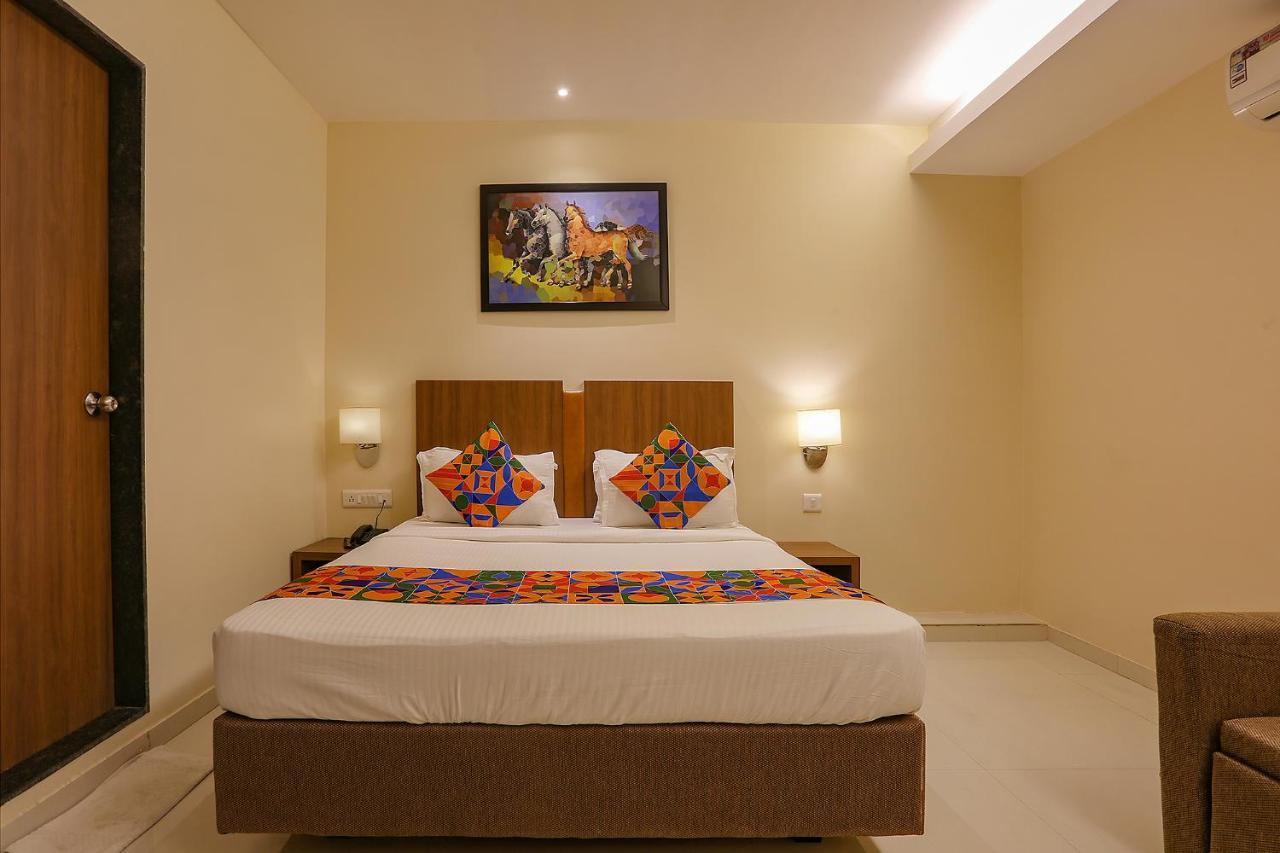 Fabhotel Royal International Mumbai Bagian luar foto