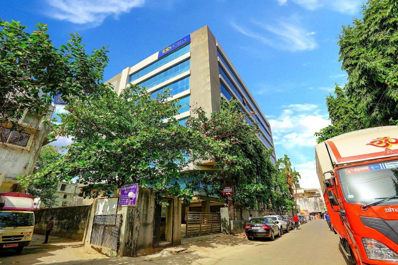 Fabhotel Royal International Mumbai Bagian luar foto