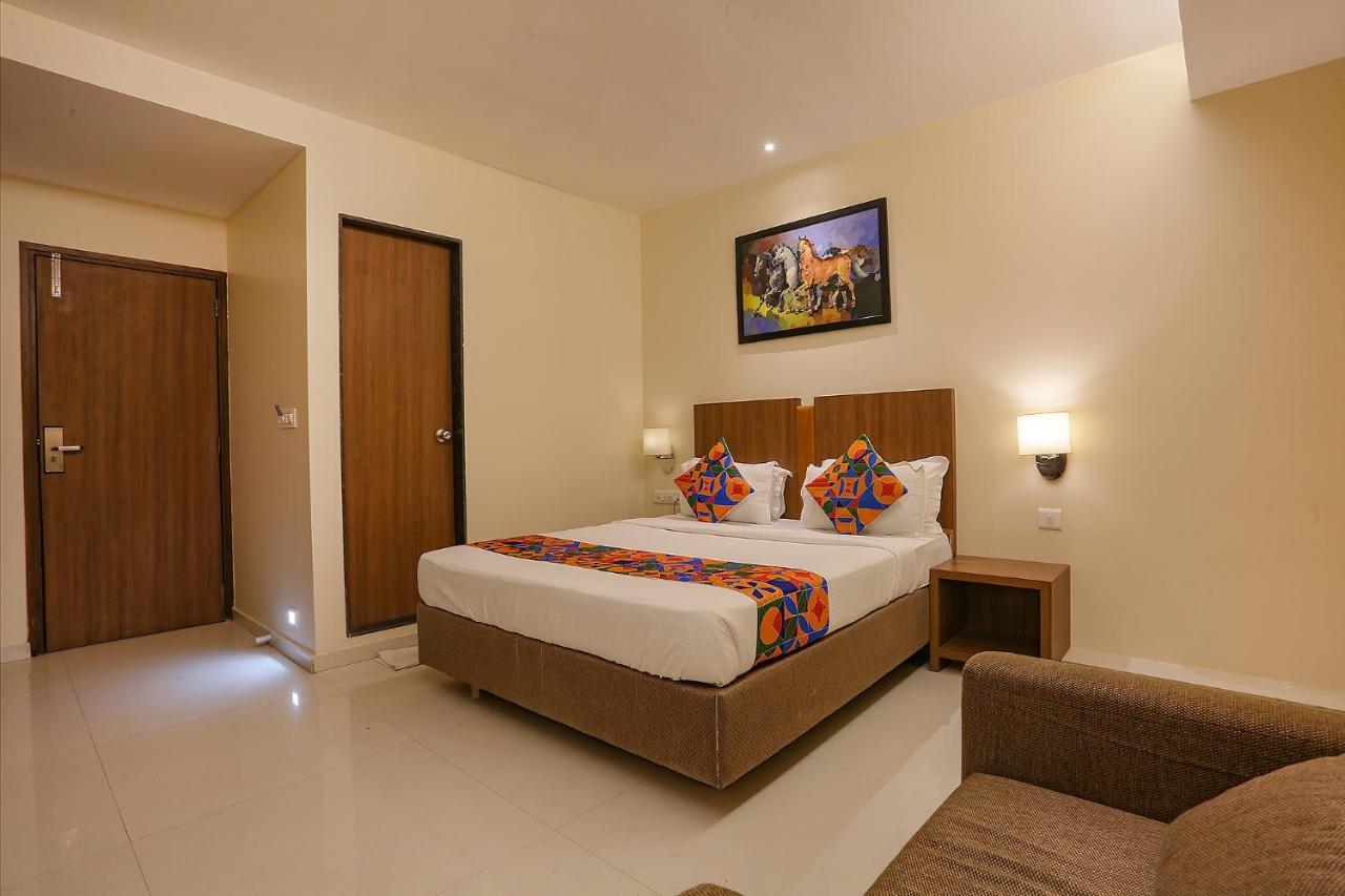 Fabhotel Royal International Mumbai Bagian luar foto