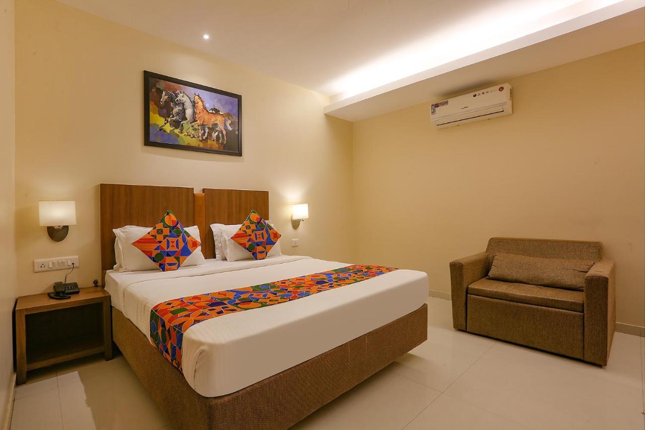Fabhotel Royal International Mumbai Bagian luar foto
